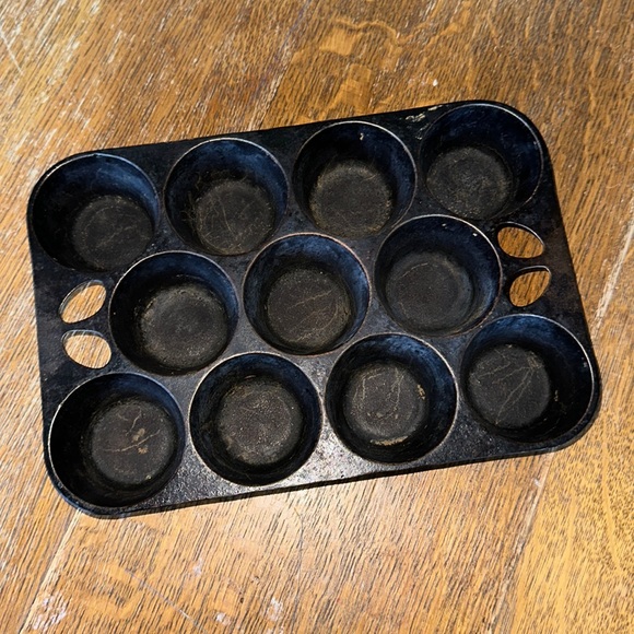 Vintage Cast Iron Muffin/Popover Pan, stamped Kitchen Rare Vintage